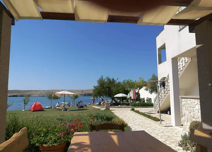 Appartamento Beachfront Pag *