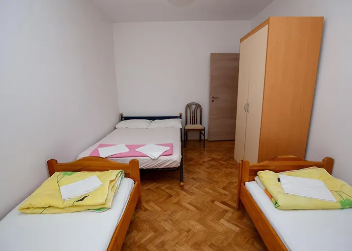 Lägenhet Beachfront Pag Dinjiška