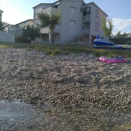 Apartment Beachfront Pag *