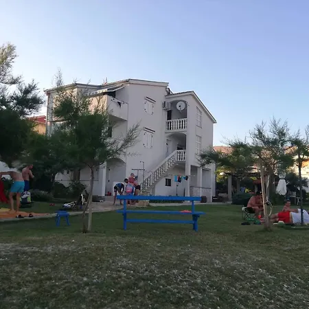 Beachfront Pag Dinjiška