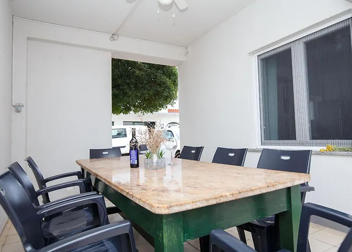 Апартаменты Beachfront Pag Dinjiska