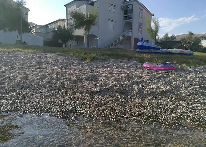 Апартаменты Beachfront Pag *